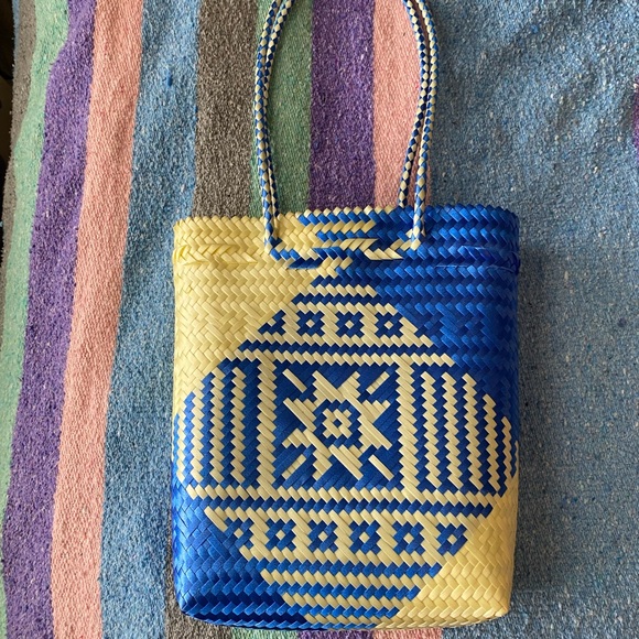 Oaxacan Handwoven Blue & White Tote Bag Purse - Picture 4 of 8